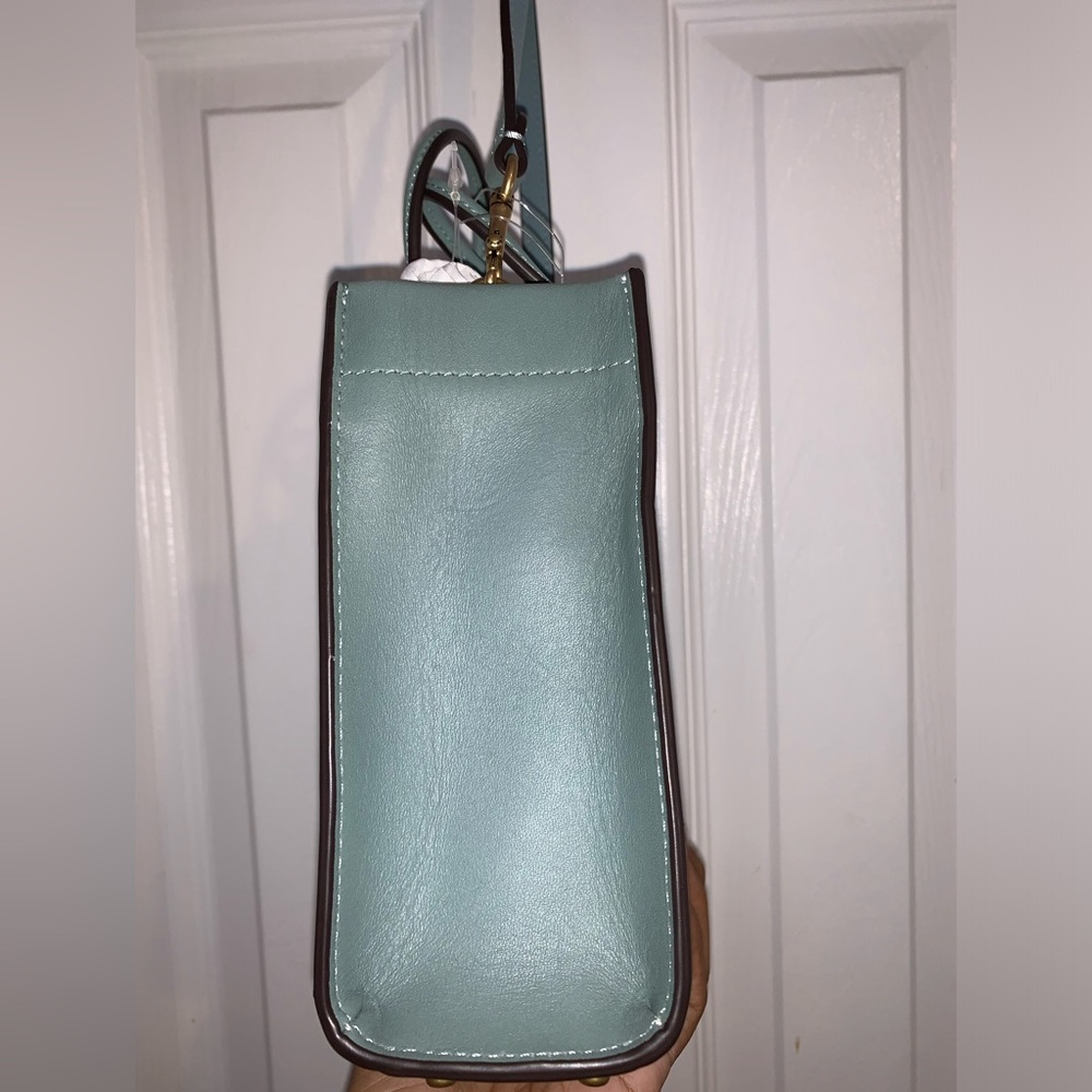 Coach crossbody bag with dust bag - Picture 4 of 9